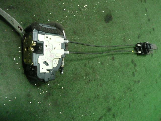 【中古】中古部品 キューブ YZ11 左フロントドアロックソレノイド 【3310300100-001280671764560】