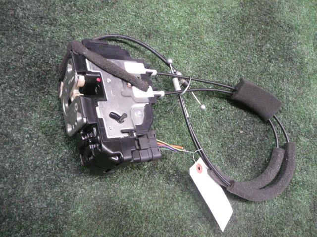 【中古】中古部品 ティアナ J31 左リアドアロックソレノイド 【3310300100-001299086664580】