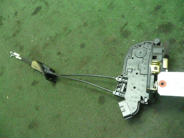 【中古】中古部品 フーガ Y50 左リアドアロックソレノイド 【3310300100-001457884064580】