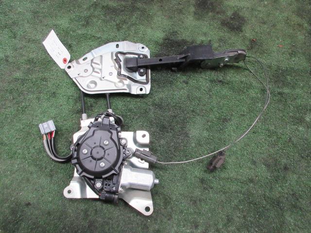 【中古】中古部品 タント L375S 左パワースライドドアモーター 【3310300100-230328000364660】