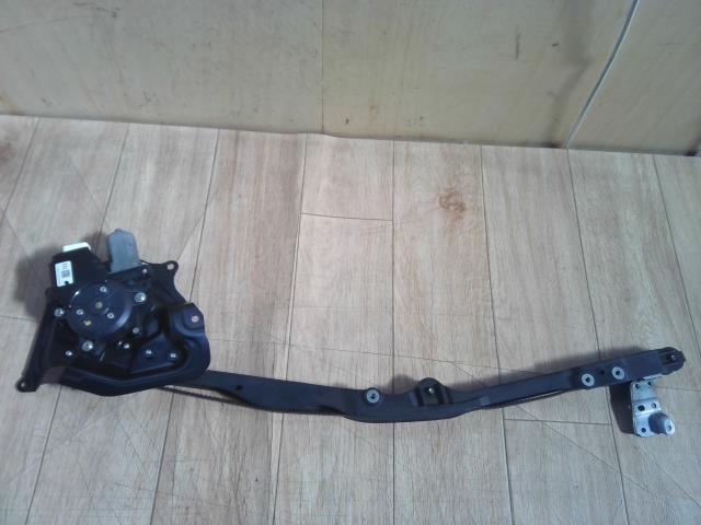 【中古】中古部品 タント LA600S 左パワースライドドアモーター 【3310390100-250317000964660】