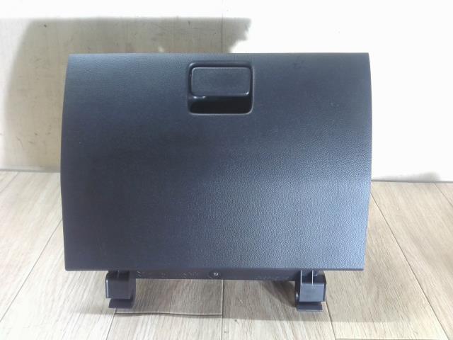 【中古】中古部品 ワゴンR MH55S グローブBOX 【3310390100-240130000470210】