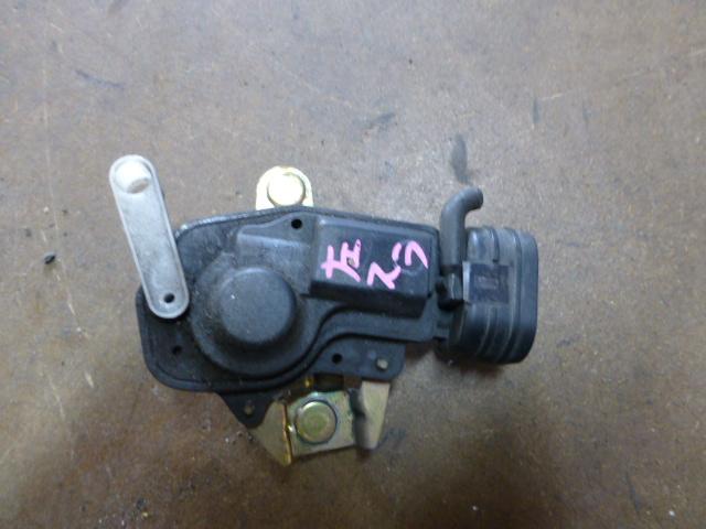 【中古】中古部品 ハイゼット S200V 左リアドアロックソレノイド 【3310410000-001046631364580】