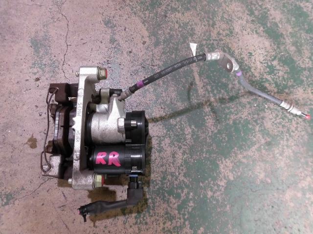 【中古】中古部品 インプレッサ GK2 右リアキャリパー 【3330810100-001551673544430】