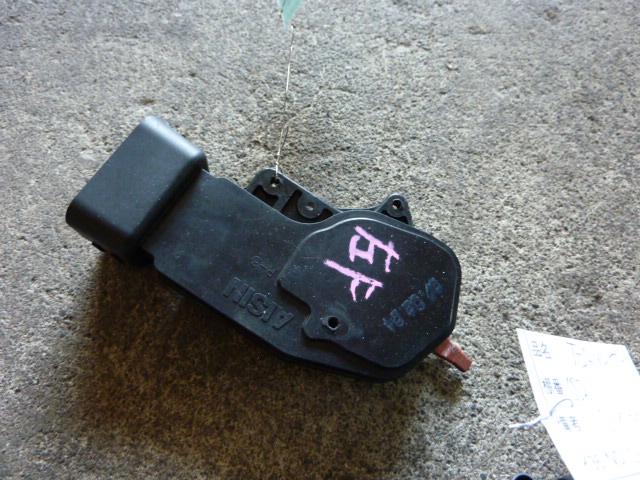 【中古】中古部品 クレスタ GX100 左フロントドアロックソレノイド 【3310410000-000821526664560】