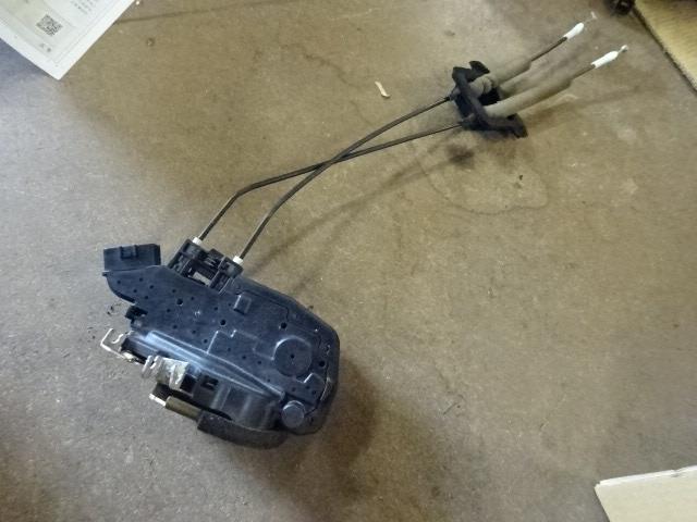 【中古】中古部品 フーガ Y50 左フロントドアロックソレノイド 【3310410000-001606318764560】