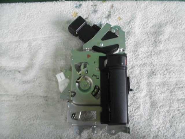 【中古】中古部品 タント LA600S 右リアドアロックソレノイド 【3310420000-001648760664570】