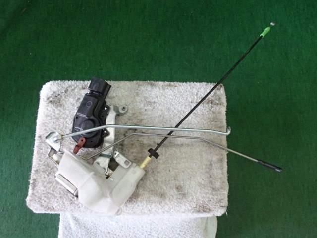 【中古】中古部品 AZワゴン MJ21S 左リアドアロックソレノイド 【3310420000-001099790864580】