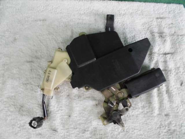 【中古】中古部品 バモス HM1 右リアドアロックソレノイド 【3310420000-000002272064570】