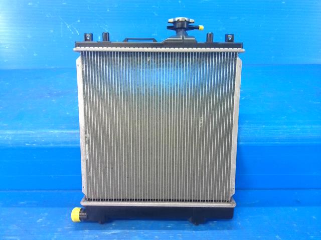 【中古】中古部品 モコ MG22S ラジエータ 【3310550000-240328002120400】