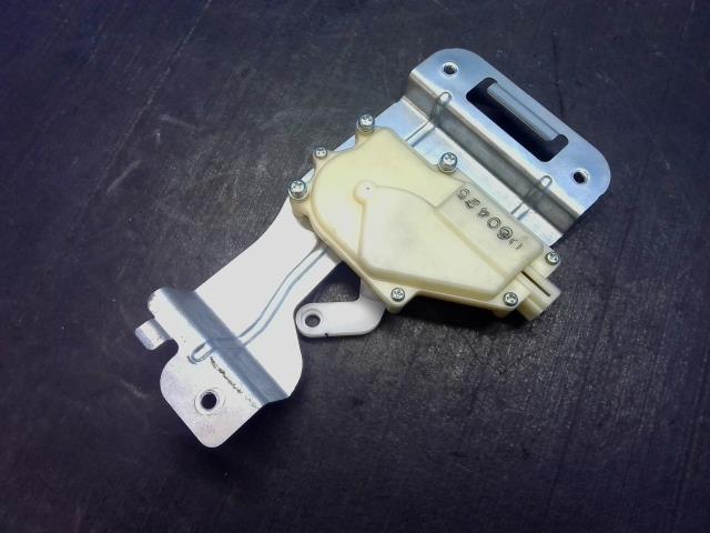 【中古】中古部品 バモスホビオ HJ1 トランク・バックドアロックソレノイド 【3310550000-250203001564590】