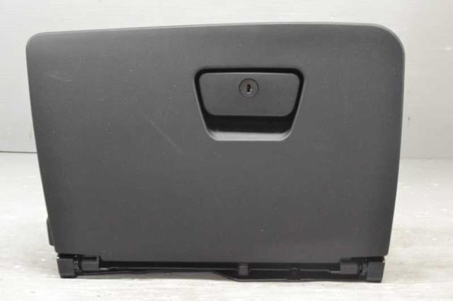 【中古】中古部品 BMW Z4 グローブBOX 【3310580000-231020000570210】