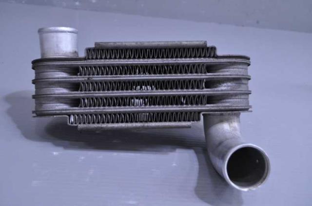 【中古】中古部品 プレオ RA1 インタークーラー 【3310580000-250210001820500】