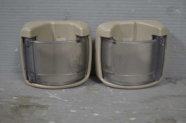 【中古】中古部品 eKワゴン H82W ドリンクホルダー 【3310580000-221222000870230】