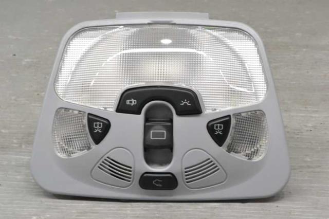 【中古】中古部品 ベンツ Cクラス ルームランプ 【3310580000-231023000468200】