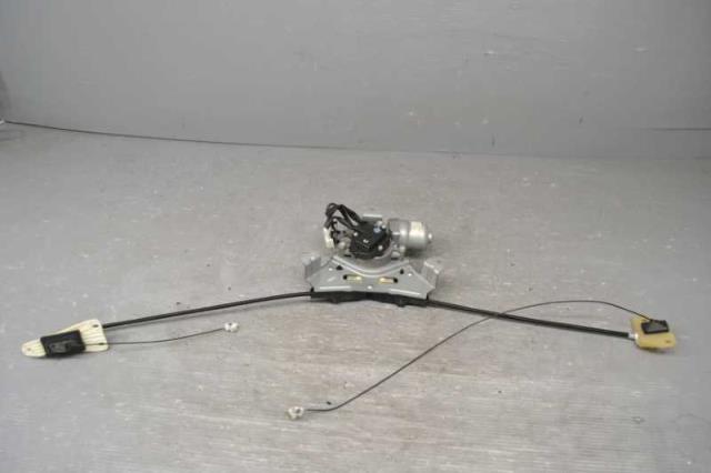 【中古】中古部品 エルグランド TE52 左パワースライドドアモーター 【3310580000-231127000364660】