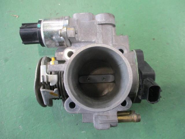 【中古】中古部品 ゼスト JE1 スロットルボディ 【3310590000-000005936820300】