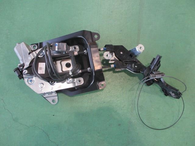 【中古】中古部品 デリカD2 MB15S 右パワースライドドアモーター 【3310590000-000005883464650】