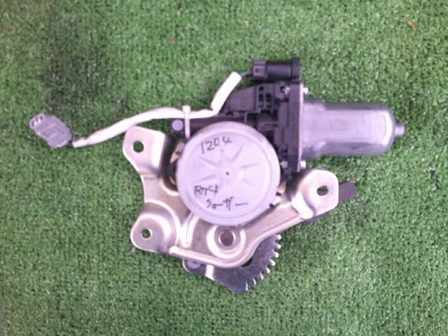 【中古】中古部品 ハイエース TRH226K トランク・バックドアクローザーモーター 【3330190100-00000212..