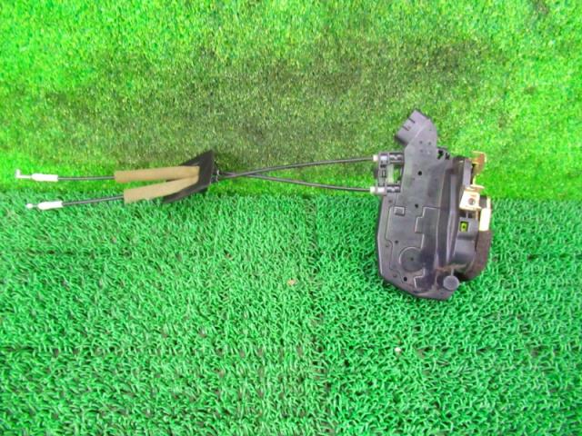 【中古】中古部品 フーガ PY50 右リアドアロックソレノイド 【3330210100-000035056964570】