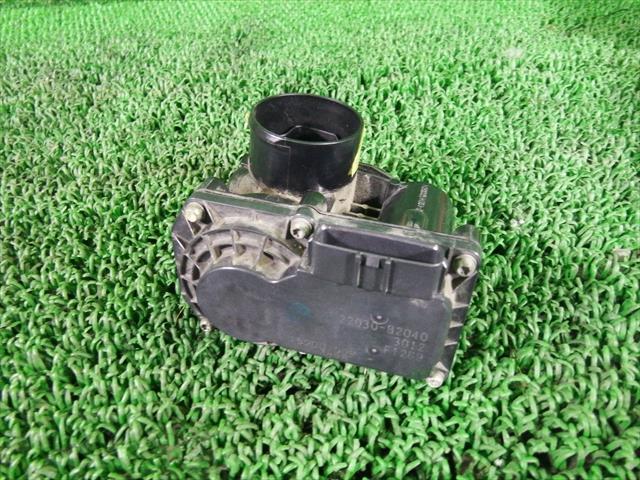 【中古】中古部品 ミライース LA300S スロットルボディ 【3330240100-000183078320300】