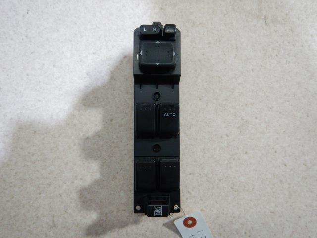 【中古】中古部品 ビアンテ CCEFW パワーウインドウスイッチ 【3330810100-001658945961900】