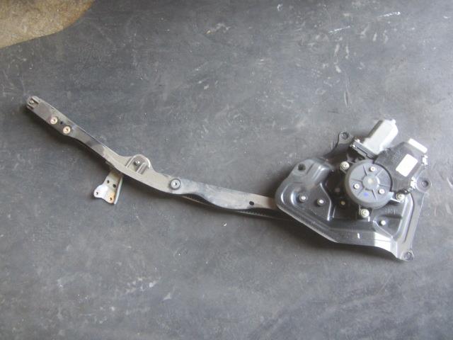 【中古】中古部品 タント LA600S 右パワースライドドアモーター 【3330410100-230420000164650】