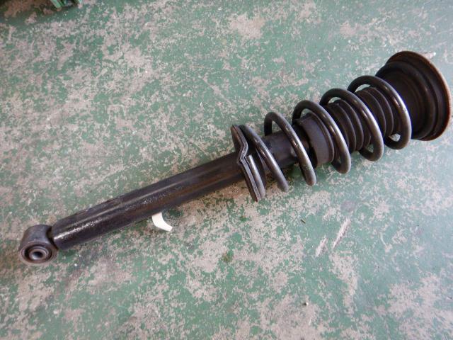 【中古】中古部品 マークX GRX120 左フロントストラット 【3330810100-001689576850210】