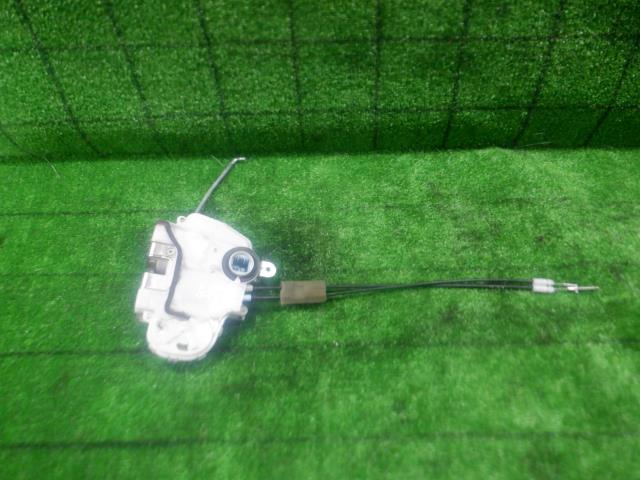 【中古】中古部品 ゼスト JE2 左リアドアロックソレノイド 【3330420100-240227000164580】