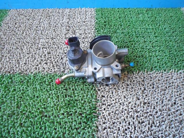 【中古】中古部品 eKワゴン H81W スロットルボディ 【3330440100-001609009020300】