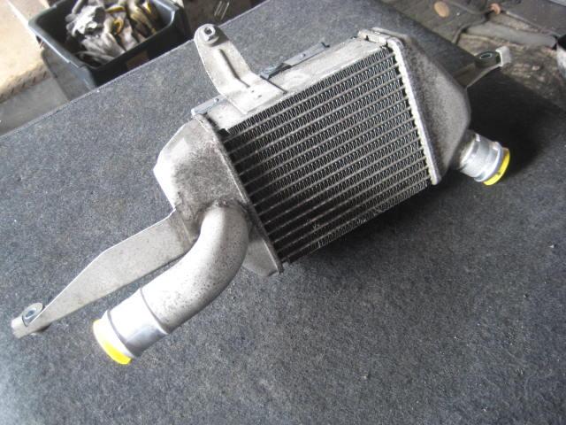 【中古】中古部品 タウンボックス U62W インタークーラー 【3330450100-001038368520500】