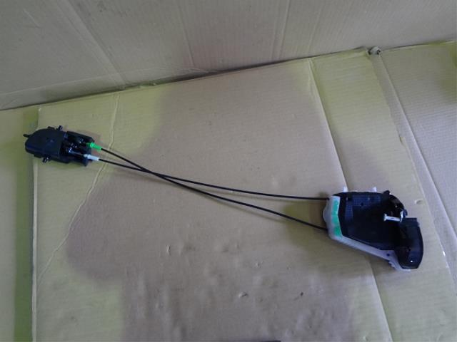 【中古】中古部品 ラクティス SCP100 右リアドアロックソレノイド 【3330460100-001515879764570】