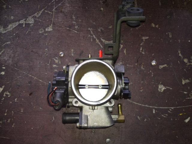 【中古】中古部品 クーペフィアット 175A3 スロットルボディ 【3330490100-000857554920300】