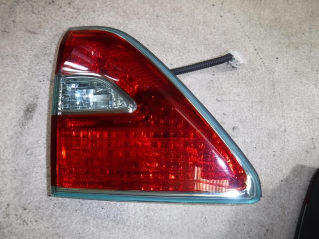 【中古】中古部品 ブレビス JCG10 リアフィニッシャーパネル 【3330810100-001342396315200】