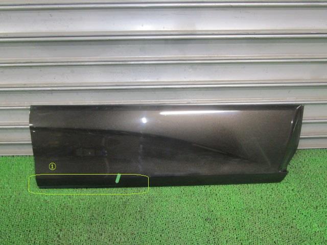 【中古】中古部品 セレナ HFC26 右フロントドアプロテクター 【3330540100-240216000213160】
