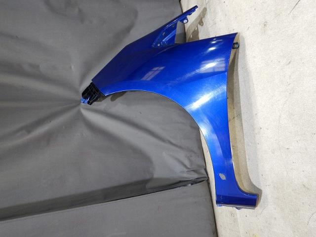 【中古】中古部品 フィット GE8 左フロントフェンダー 【3330810100-001610256910700】