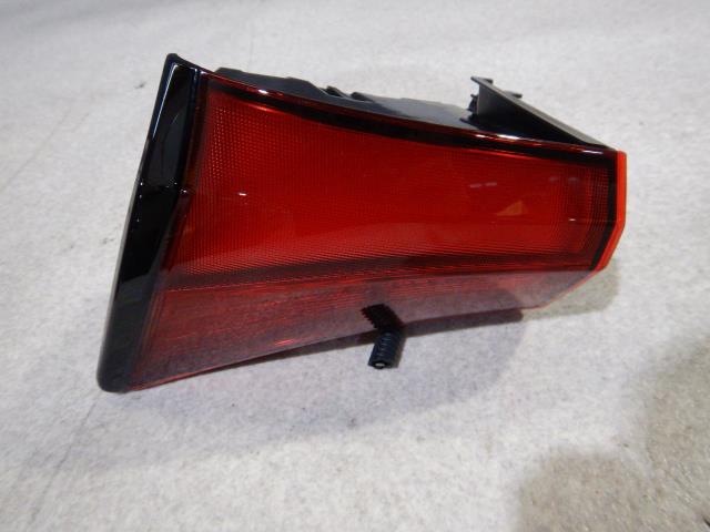 【中古】中古部品 プリウス ZVW51 左フィニッシャーパネル 【3330810100-250206000315220】