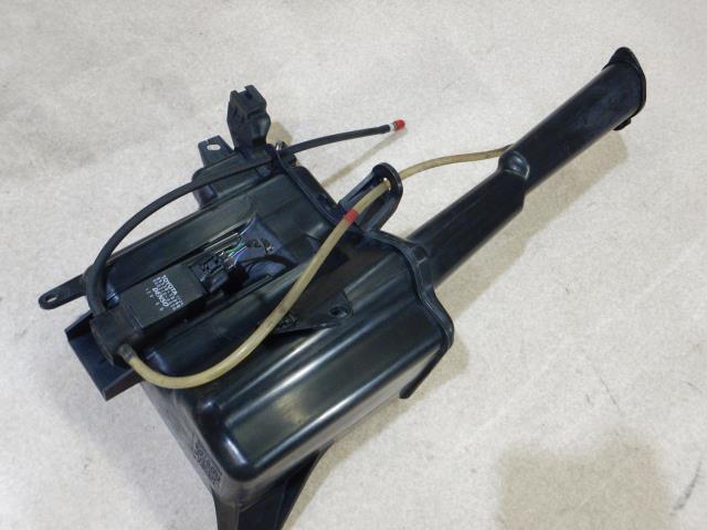 【中古】中古部品 マークIIブリット GX110W ウォッシャータンク 【3330810100-230523000567300】