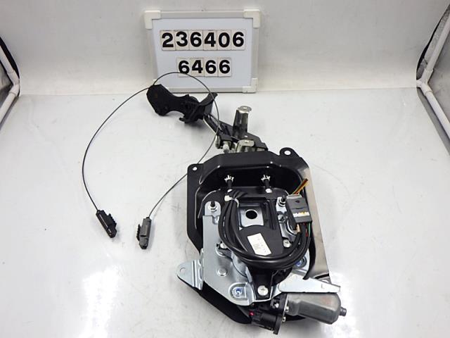 【中古】中古部品 デリカD2 MB15S 左パワースライドドアモーター 【3330890100-000023640664660】