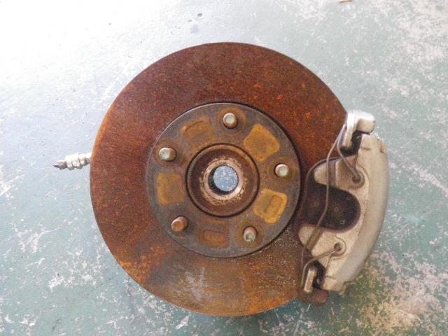 【中古】中古部品 プレマシー CREW 右フロントナックルハブ 【3330810100-001207439844310】