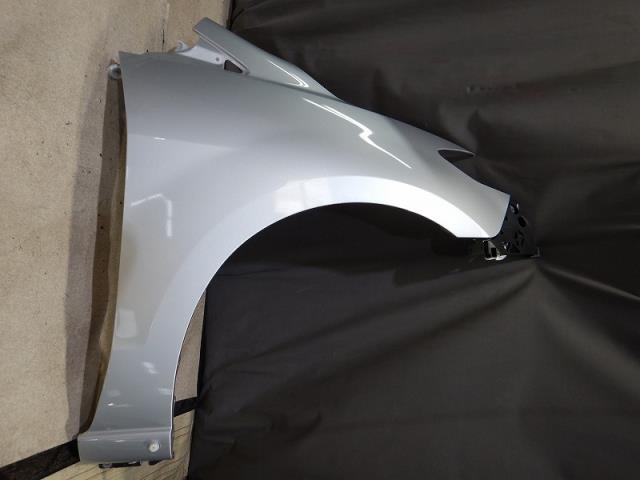【中古】中古部品 プレマシー CREW 右フロントフェンダー 【3330810100-001614888810600】