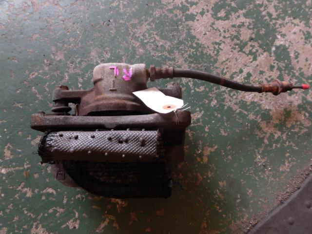 【中古】中古部品 イプサム ACM21W 左リアキャリパー 【3330810100-001455007044460】