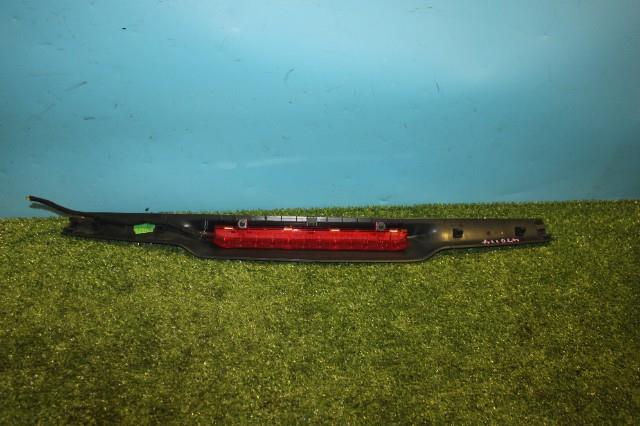 【中古】中古部品 BMW ミニ MF16S ハイマウントストップランプ 【3330950100-000047011415830】