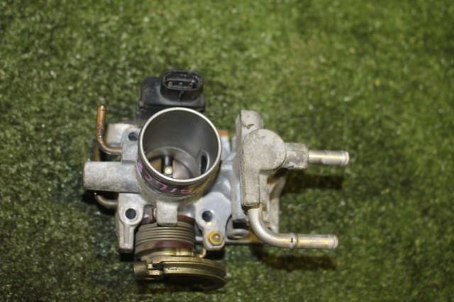 【中古】中古部品 オプティ L300S スロットルボディ 【3330950100-000048271520300】