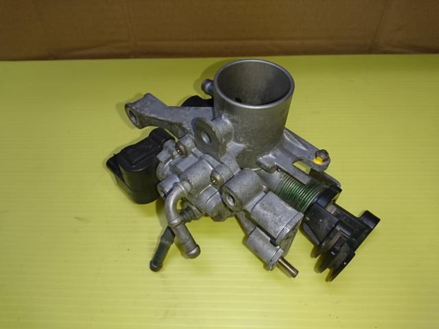 【中古】中古部品 ムーヴ L160S スロットルボディ 【3330960100-001401831320300】