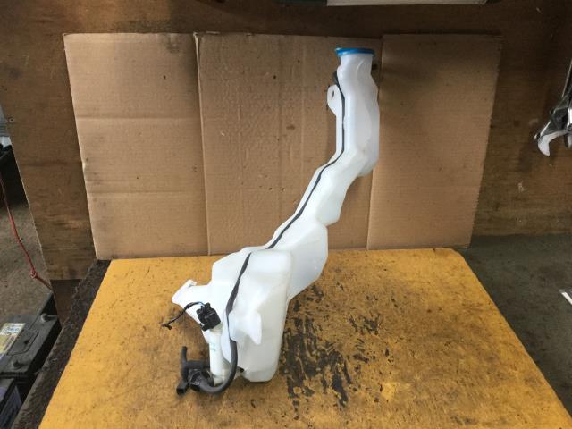 【中古】中古部品 N−BOX JF2 ウォッシャータンク 【3330960100-001502944367300】