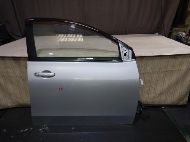 【中古】中古部品 ファミリア BVY12 右フロントドア 【3330810100-000213117313100】