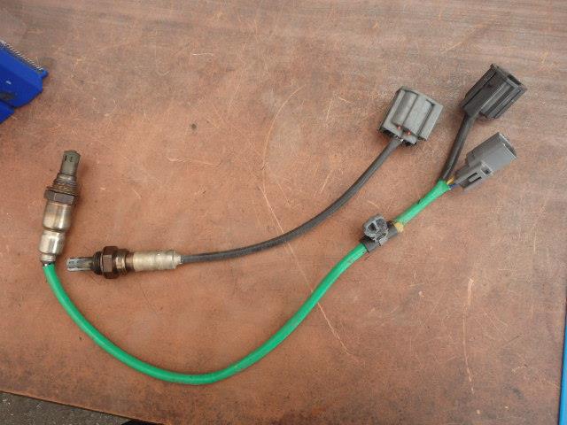 【中古】中古部品 プレマシー CWEFW オーツーセンサー 【3331010800-001549588322390】