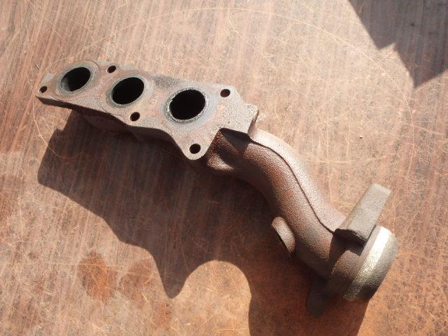 【中古】中古部品 ハイゼット S321V エキゾーストマニホールド 【3331010800-001562054320160】