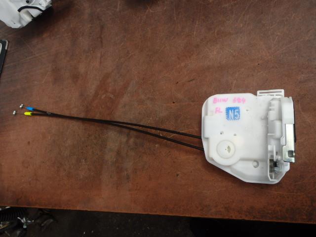 【中古】中古部品 eKワゴン B11W 左フロントドアロックソレノイド 【3331010800-000021223064560】